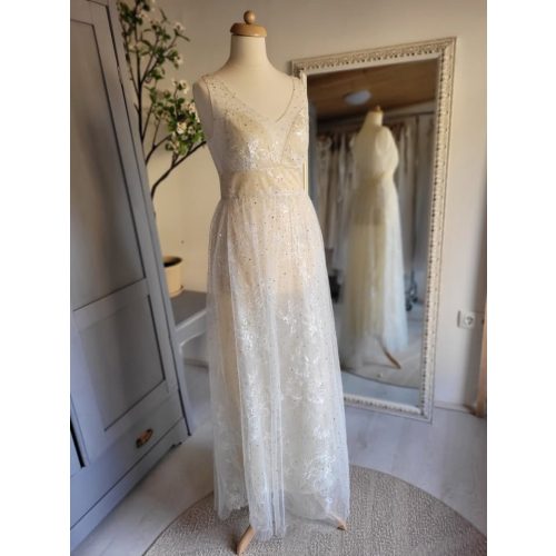 Extra könnyed, csillogós esküvői ruha